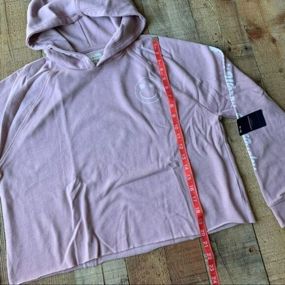 Lucky brand womens size small don’t worry be lucky pink crop top hoodie - Picture 3 of 10